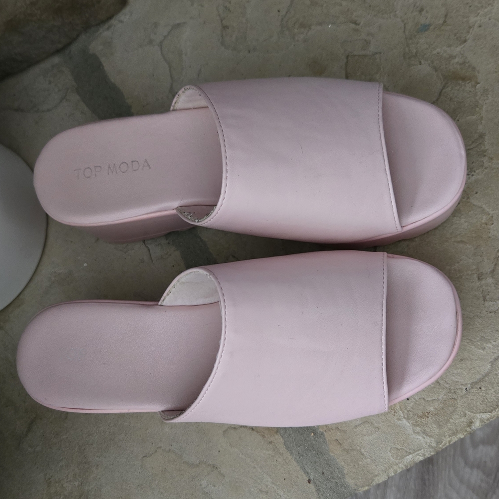 TOP Moda Pink Platform Slides with Chunky Sole - Picture 2 of 7
